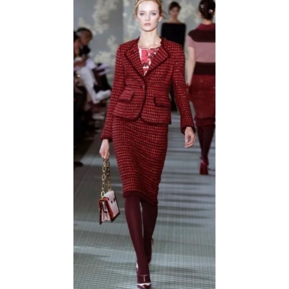 Tory Burch Dresses & Skirts - Tory Burch Victory Burgundy Metallic Tweed
skirt EUC